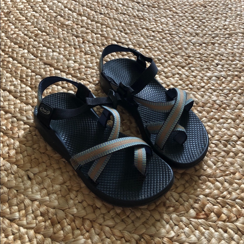 Women’s size 9 chacos